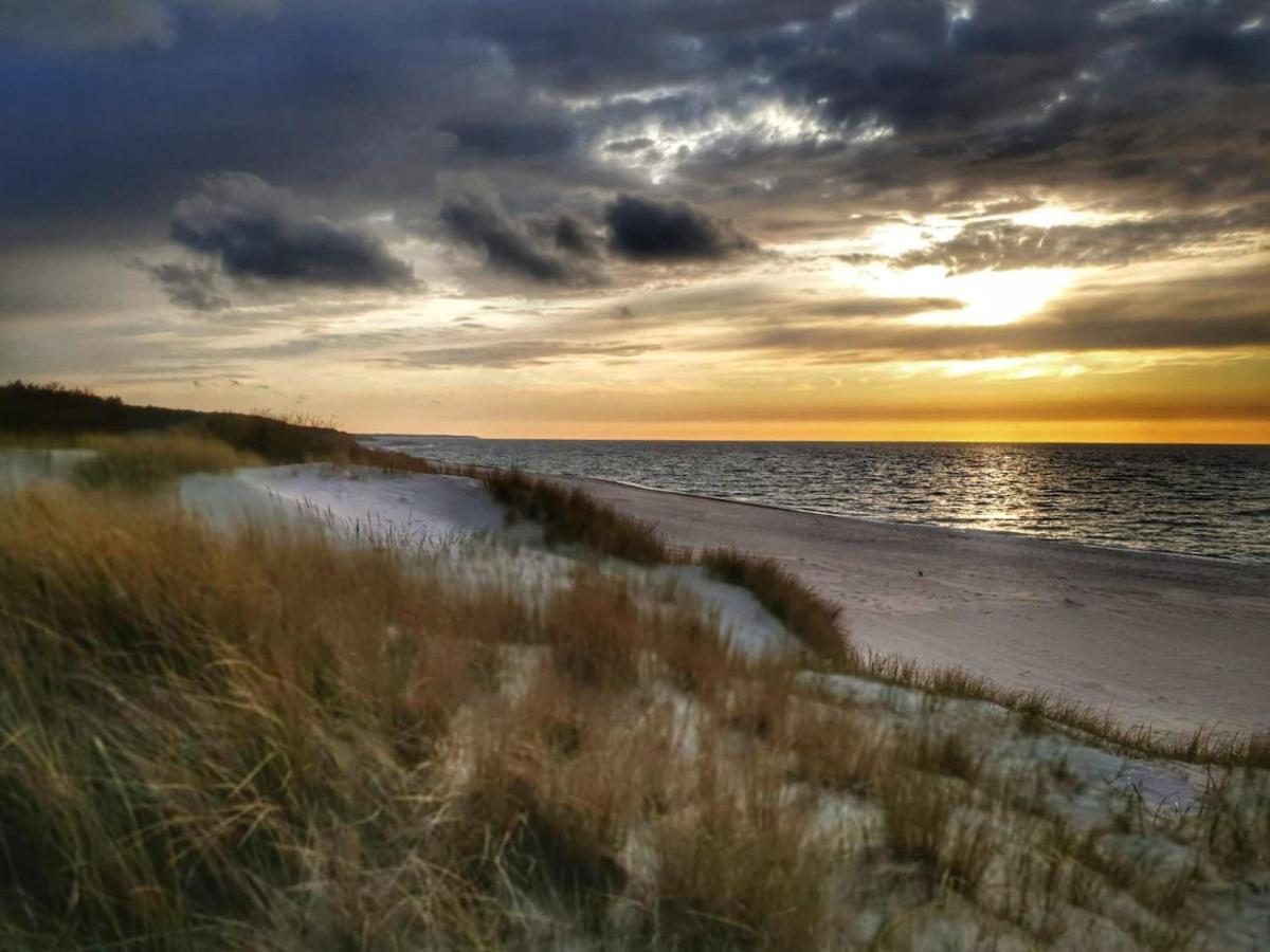 Mistral Przy Plazy Domki Caloroczne Ustka Buitenkant foto